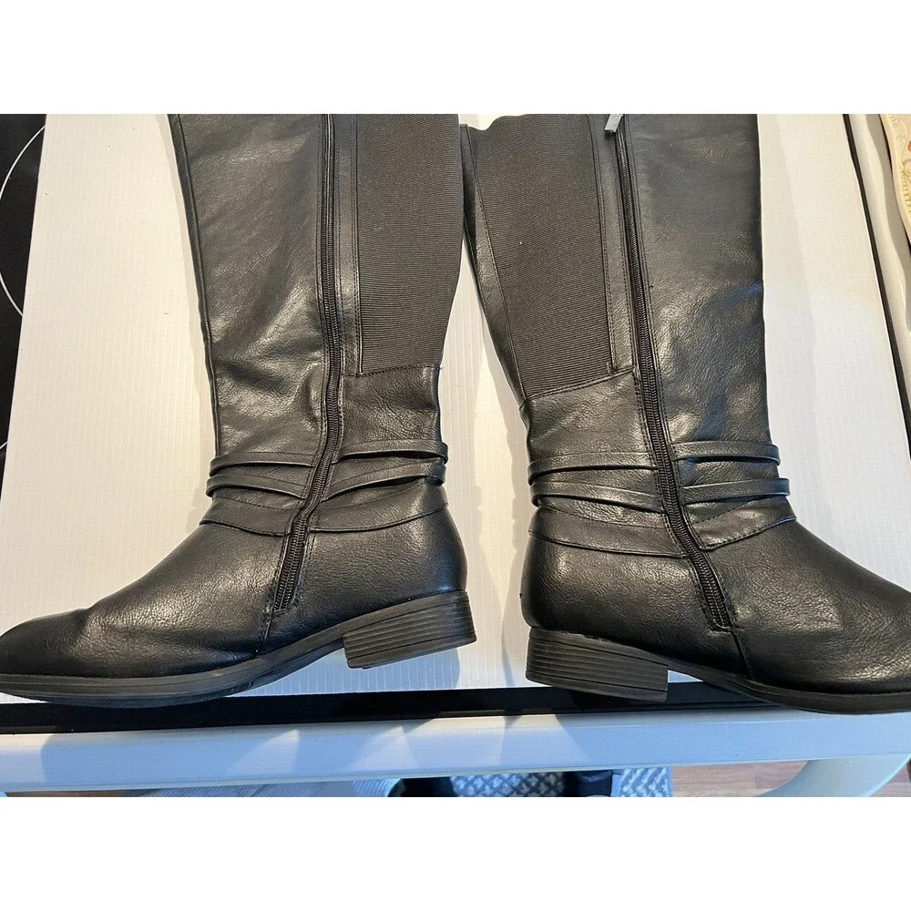NWOB 9W AVENUE CLOUDWALKERS NAOMI FAUX LEATHER BLACK  RIDING BOOT